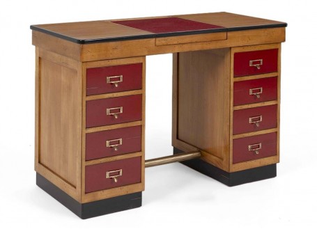 Felix Monge Navigation pedestal desk